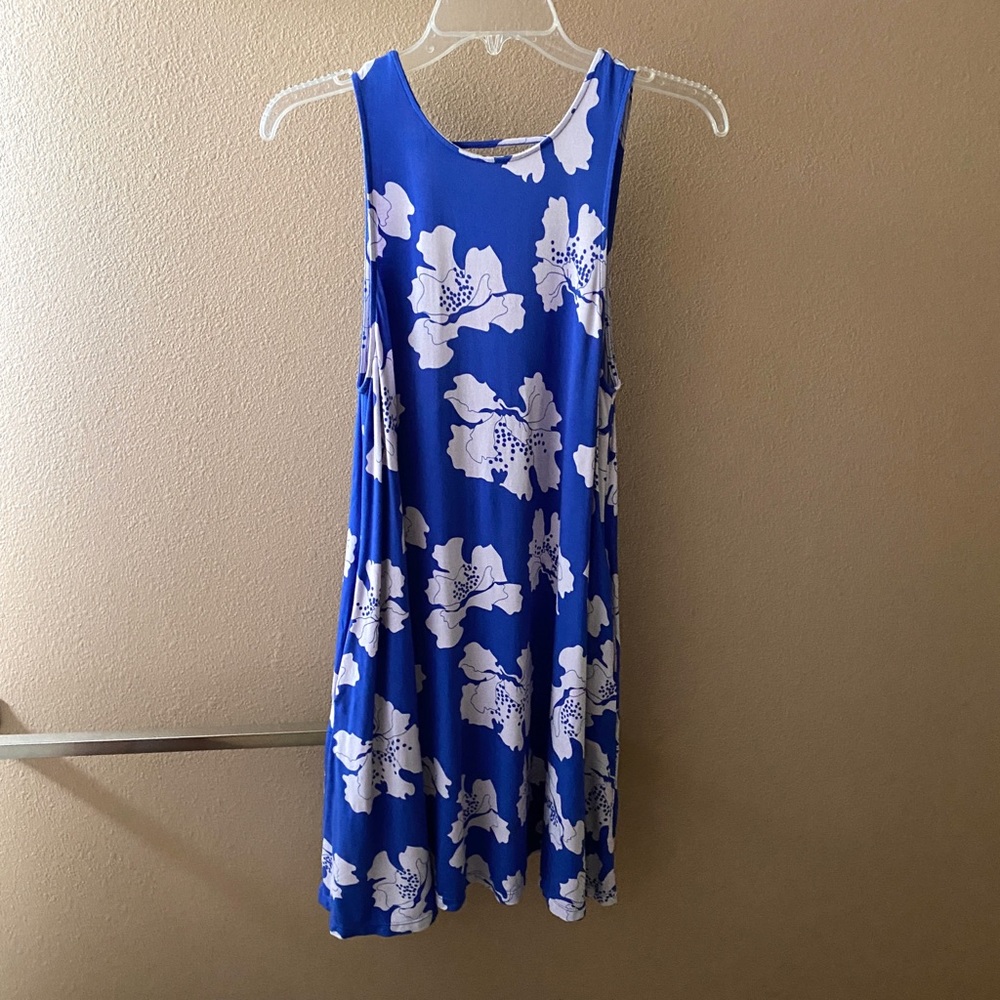 EUC Ava Sky Dress Alexis in Blue Orchid Dot